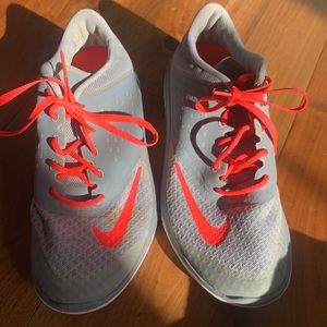 Gently Worn Nike Fitsole Sneakers